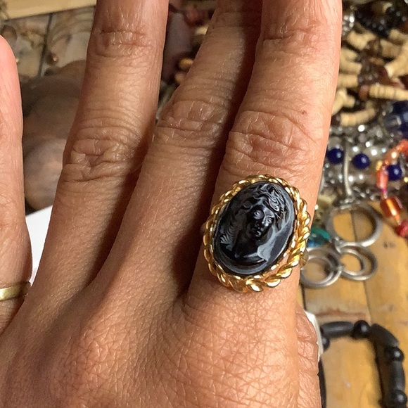 Goldtone Adjustable Cameo Ring - Picture 2 of 4